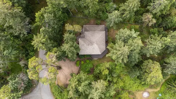 908 Little Mountain Rd, Errington BC V9P 2C3 - 3 bed, 3.0 bath in Errington