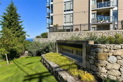 5388 Hill Rise Terr #406, Saanich BC V8Y 3K2
