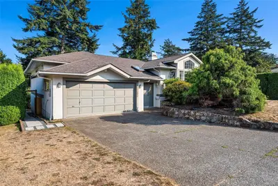 4205 Wakefield Pl, Saanich BC V8N 6E6