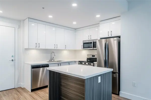 6320 Sentinal Dr #407, Nanaimo BC V9V 1W4 - 2 bed, 2.0 bath in Nanaimo
