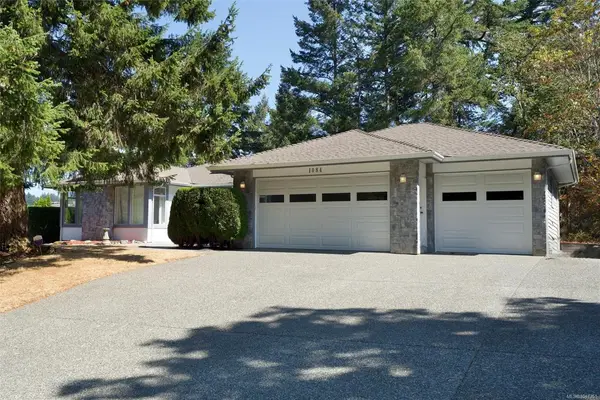 1084 Valewood Trail, Saanich BC V8X 5E3 - 4 bed, 4 bath property for sale in Saanich