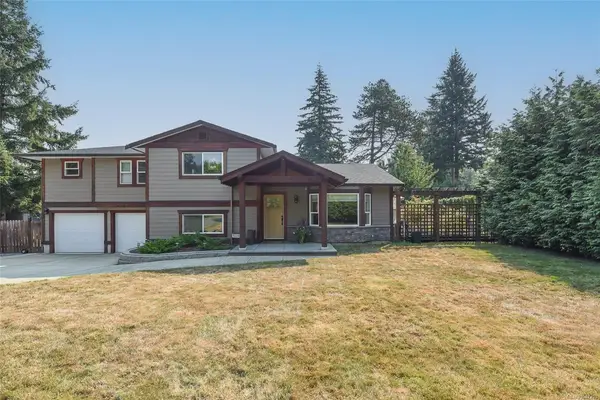 1530 Grayling Dr, Comox BC V9M 3Z7 - 4 bed, 3 bath property for sale in Comox