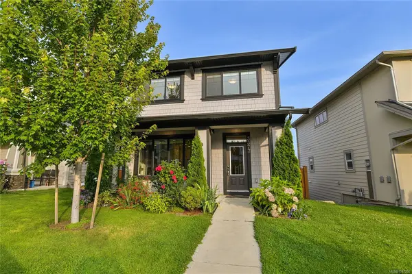 3377 Sandpiper St, Colwood BC V9C 0R5 - 4 bed, 4.0 bath in Colwood
