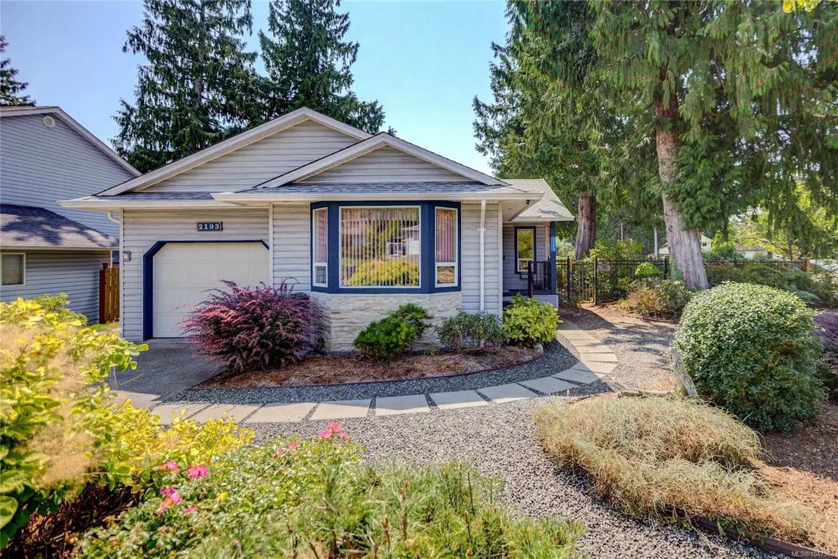 2193 Cardinal Pl, Comox BC V9M 3G2