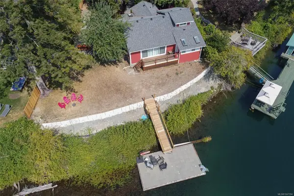 62 Gordon Rd, Lake Cowichan BC V0R 2G0 - 3 bed, 2 bath property for sale in Lake Cowichan