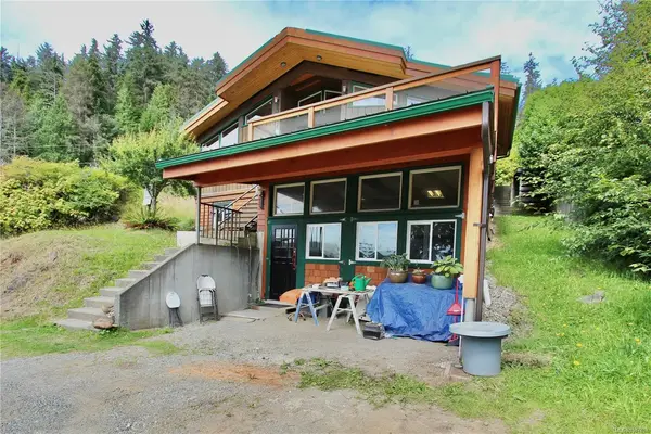 3409 Oceanview Dr, Prince Rupert BC V0T 1S0 - 4 bed, 4 bath property for sale in Prince Rupert