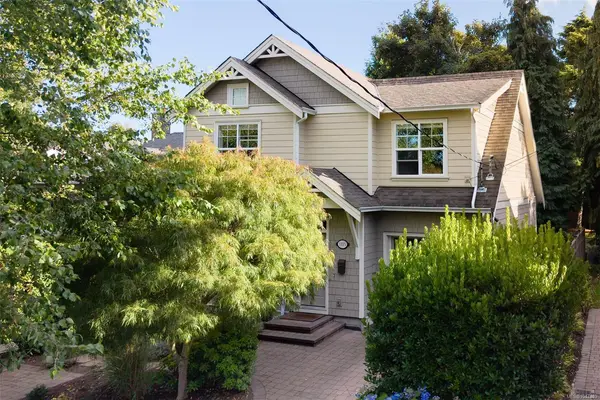 1115 Faithful St, Victoria BC V8V 2R5 - 3 bed, 4.0 bath in Victoria