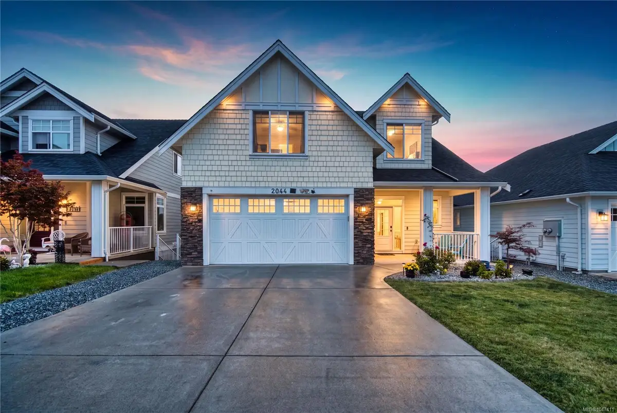 2044 Mountain Vista Dr, Nanaimo BC V9T 0L4