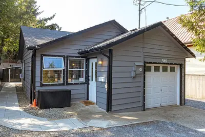 540 Langford St, Victoria BC V9A 3C6