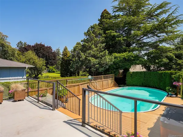 104 Leila Pl, Colwood BC V9B 2J3 - 4 bed, 3 bath property for sale in Colwood