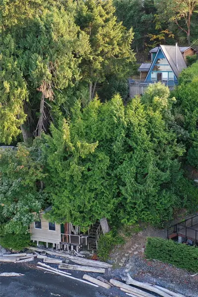 2961 Dolphin Dr, Nanoose Bay BC V9P 9J3