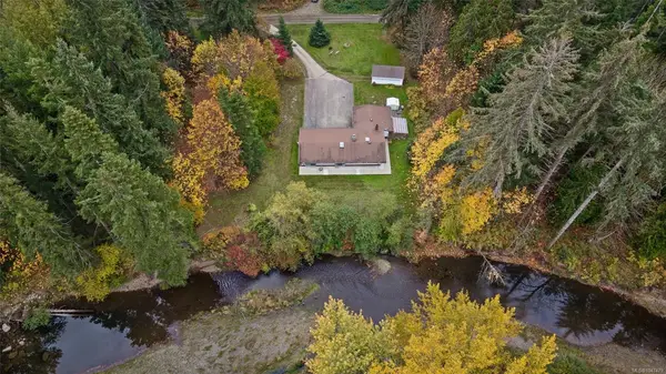 3054 Stephen Rd, Courtenay BC V9J 1P2 - 4 bed, 2.0 bath in Courtenay