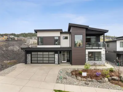1221 Viewtop Rd, Duncan BC V9L 0H7