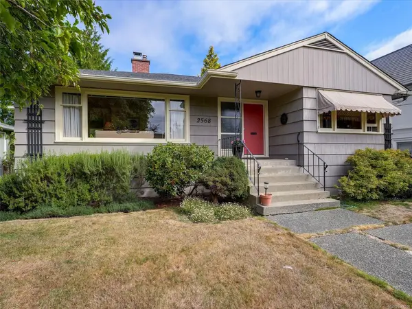 2568 Margate Ave, Oak Bay BC V8S 3A4 - 3 bed, 2.0 bath in Oak Bay
