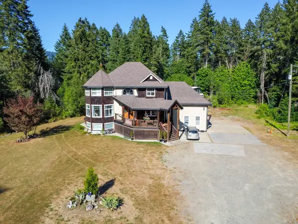 6091 Beaver Creek Rd, Port Alberni BC V9Y 8X4 - 4 bed, 4.0 bath in Port Alberni