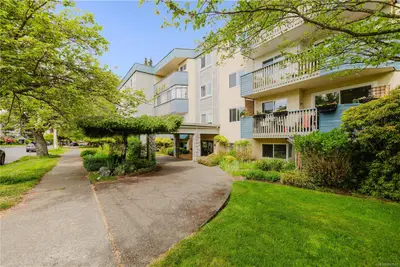 1012 Collinson St #404, Victoria BC V8V 3C1