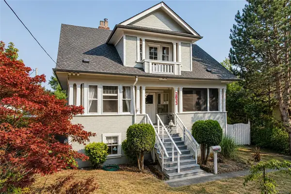 2833 Colquitz Ave, Saanich BC V9A 2L9 - 7 bed, 4.0 bath in Saanich