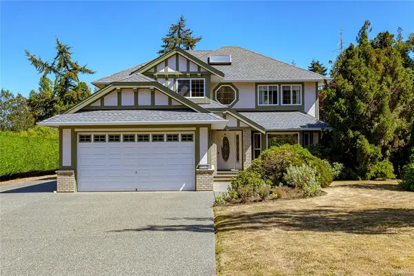 9243 Mainwaring Rd, North Saanich BC V8L 1J9 - 4 bed, 3 bath in North Saanich