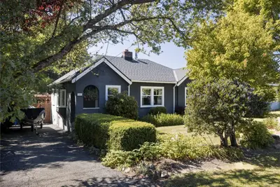 3110 Frechette St, Saanich BC V8P 4N5