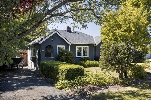3110 Frechette St, Saanich BC V8P 4N5 - 2 bed, 1.0 bath in Saanich