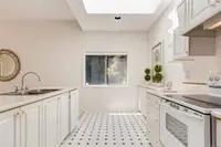 View 24