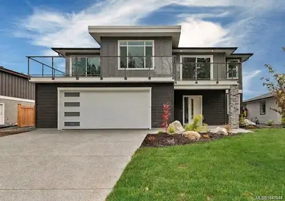 237 Walworth Rd S, Campbell River BC V9W 0J3
