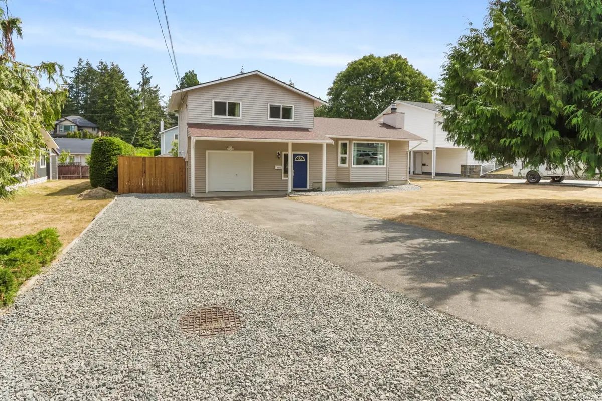 3500 Falcon Dr, Nanaimo BC V9T 4G8