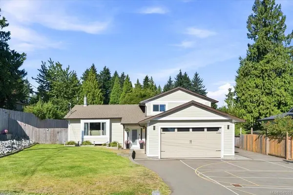 5579 Clipper Dr, Nanaimo BC V9T 5M7 - 4 bed, 3 bath property for sale in Nanaimo