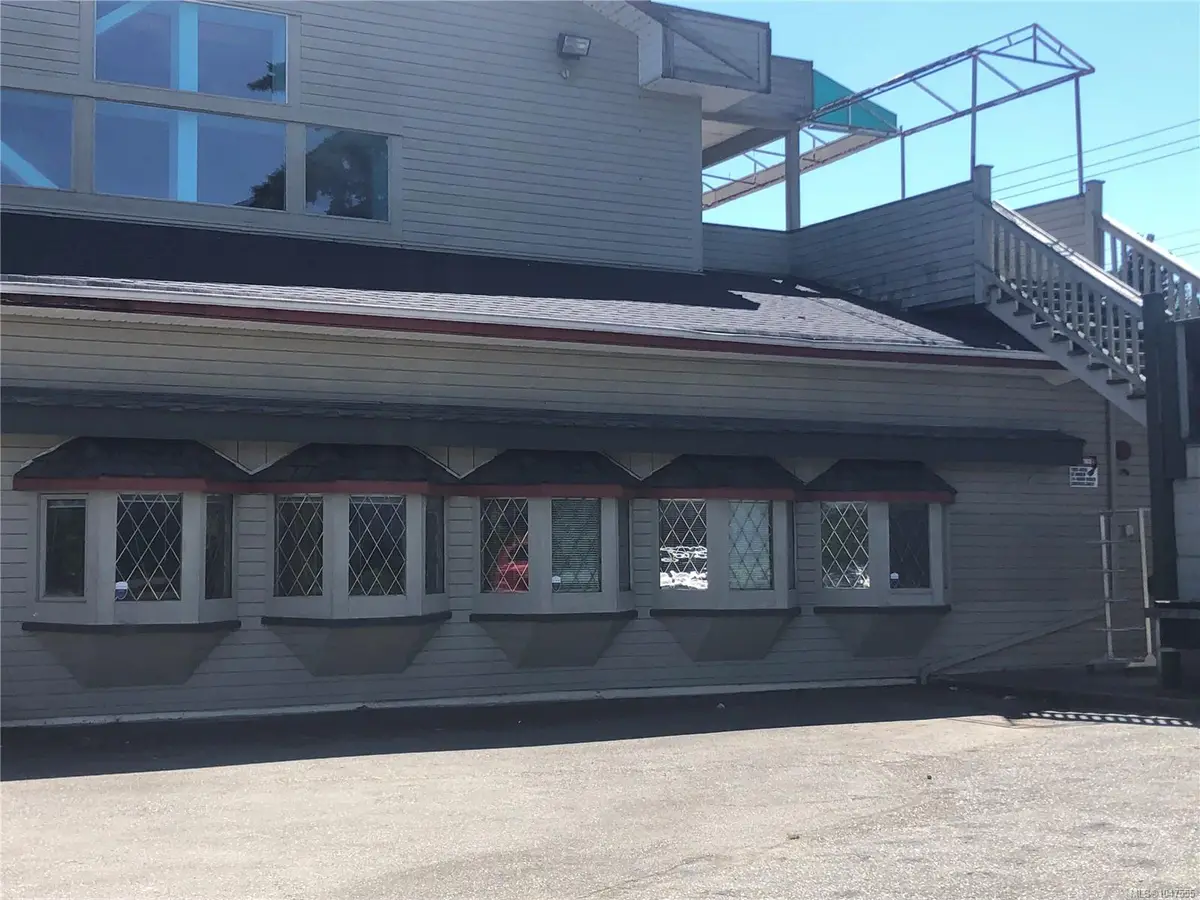 2270 Cliffe Ave #200, Courtenay BC V9N 2L4