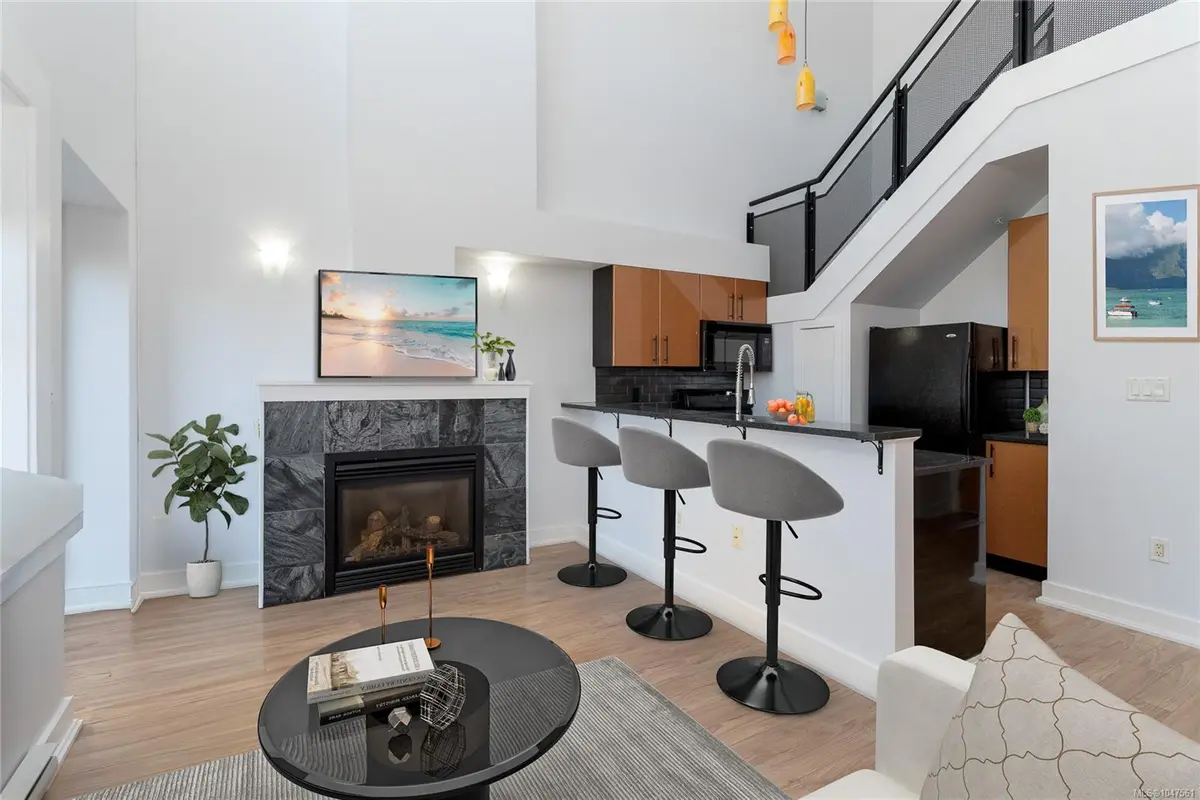 599 Pandora Ave #323, Victoria BC V8W 1N5