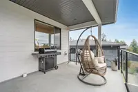View 32