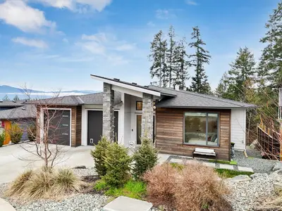 6245 Highwood Dr, Duncan BC V9L 0H5