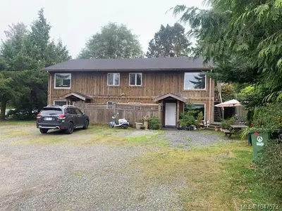 451 Neill St, Tofino BC V0R 2Z0