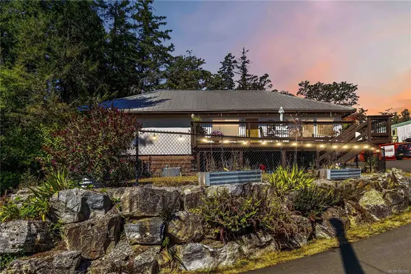 284 Prospect Lake Rd, Saanich BC V9E 1J7 - 4 bed, 2.0 bath in Saanich