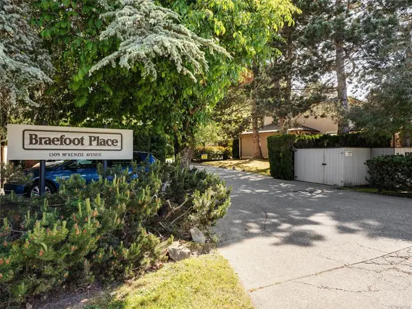 1309 McKenzie Ave #2, Saanich BC V8P 2M1 - 2 bed, 3.0 bath in Saanich