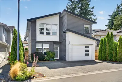 923 Randall Pl, Langford BC V9B 5W1