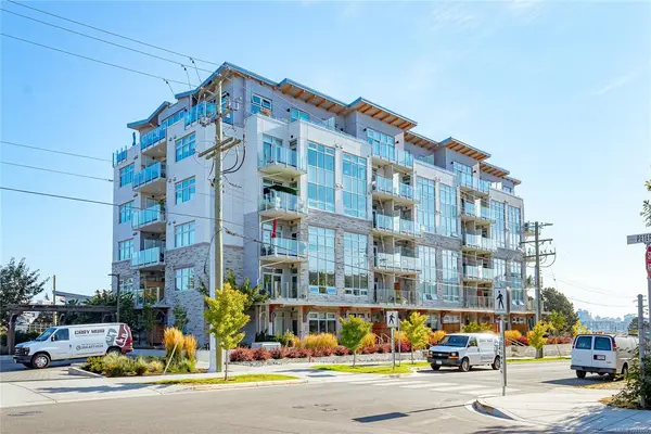 916 Lyall St #405, Esquimalt BC V9A 5E6 - 1 bed, 1.0 bath in Esquimalt