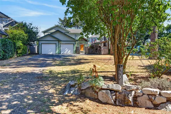1776 Astra Rd, Comox BC V9M 4B6 - 3 bed, 3.0 bath in Comox