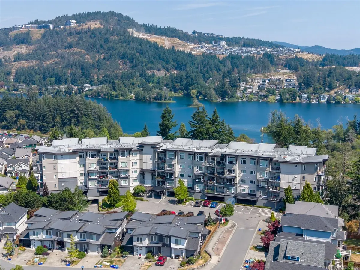 1145 Sikorsky Rd #313, Langford BC V9B 0M8