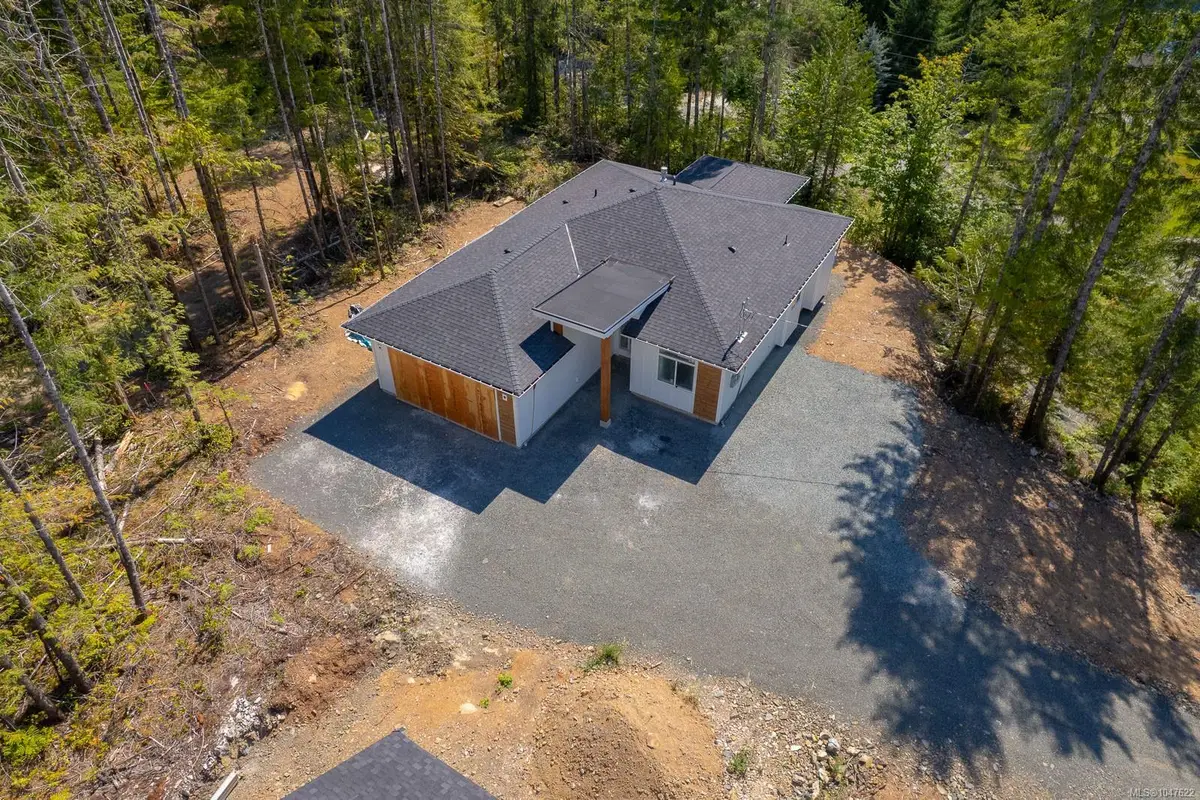 8423 Sander Dr, Port Alberni BC V9Y 9E3