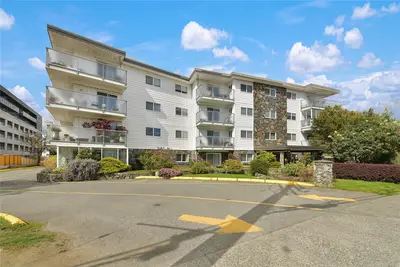 848 Esquimalt Rd #214, Esquimalt BC V9A 6W9