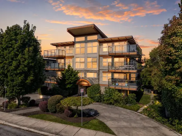 2940 Harriet Rd #304, Saanich BC V8N 1A1 - 2 bed, 2.0 bath in Saanich