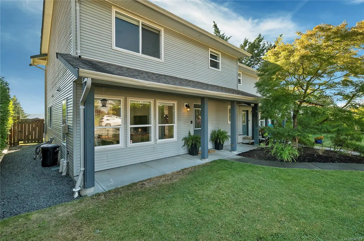 331 Mclean St #A, Campbell River BC V9W 2M7