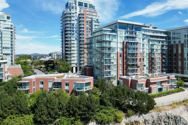 100 Saghalie Ave #TH5, Victoria BC V9A 0A1 - 2 bed, 3.0 bath in Victoria