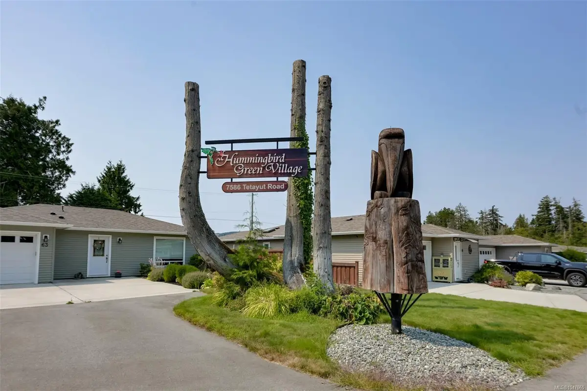 7586 Tetayut Rd #22, Central Saanich BC V8M 0B4