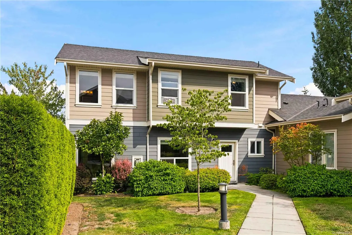 1515 Keating Cross Rd #18, Central Saanich BC V8M 1W9