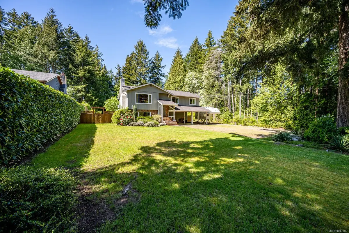 1023 Sylvan Rd, Comox BC V9M 3Z1