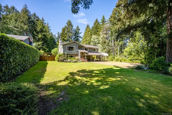 1023 Sylvan Rd, Comox BC V9M 3Z1 - 3 bed, 3.0 bath in Comox