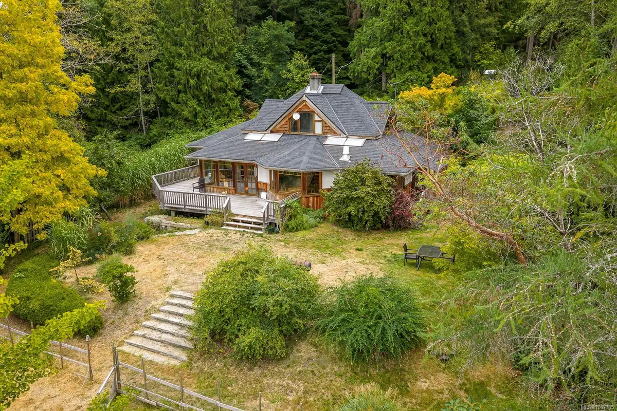 437 Chamadaska Way, Cortes Island BC V0P 1K0