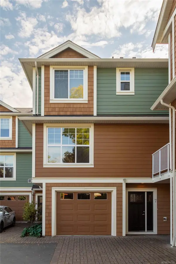 4289 Wilkinson Rd #7, Saanich BC V8Z 0A7 - 4 bed, 4.0 bath in Saanich